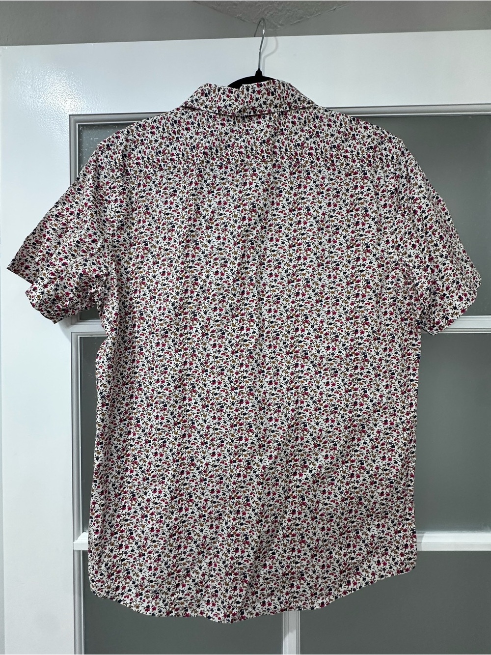RVCA Men’s Floral Button-Up Shirt Medium Regular Fit Short Sleeve Pocket Casual - Picture 3 of 4